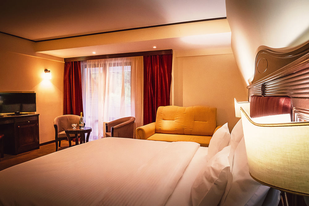 Perla Hotel Slănic-Moldova Eksteriør bilde