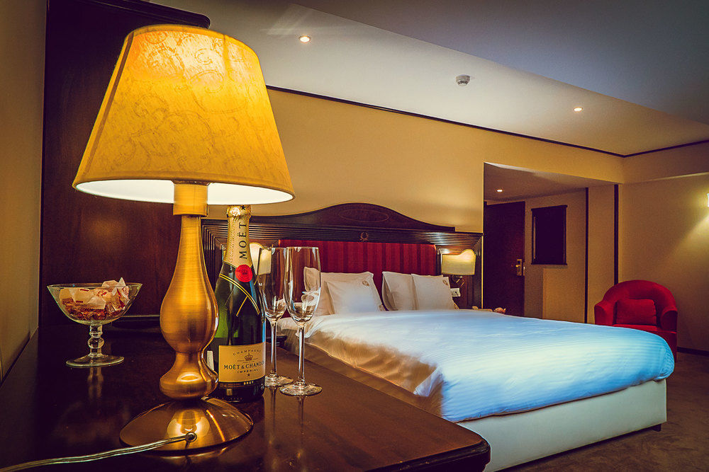 Perla Hotel Slănic-Moldova Eksteriør bilde